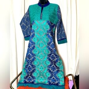 Gorgeous Embroidered Indian Kurta Women's Sz 40 PTP 20" Heavier Weight Tunic